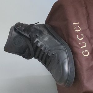 Mens Gucci GG high-top sneaker and duster bag